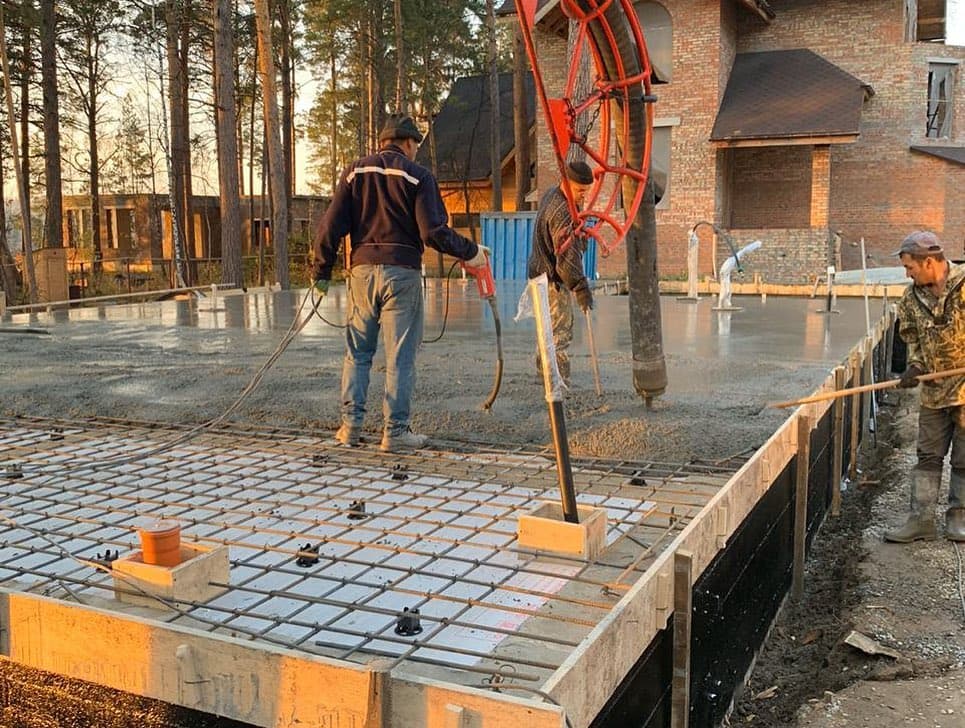 Заливка фундамента